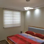 Vacation Apartment Near The Lake Apartament Afer Liqenit